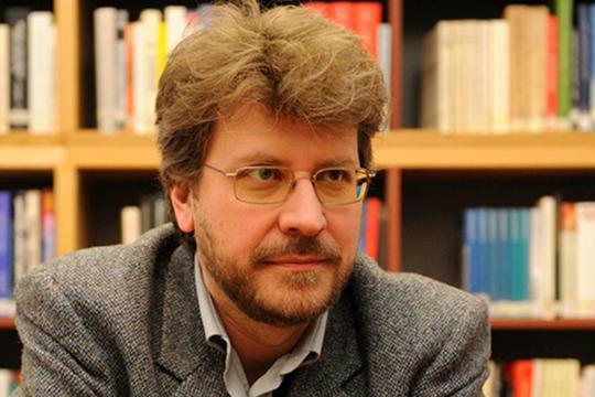 雑誌「世界政治におけるロシア」編集長で、ロシアを代表する外交評論家のフョードル・ルキヤノフ氏(同氏提供)