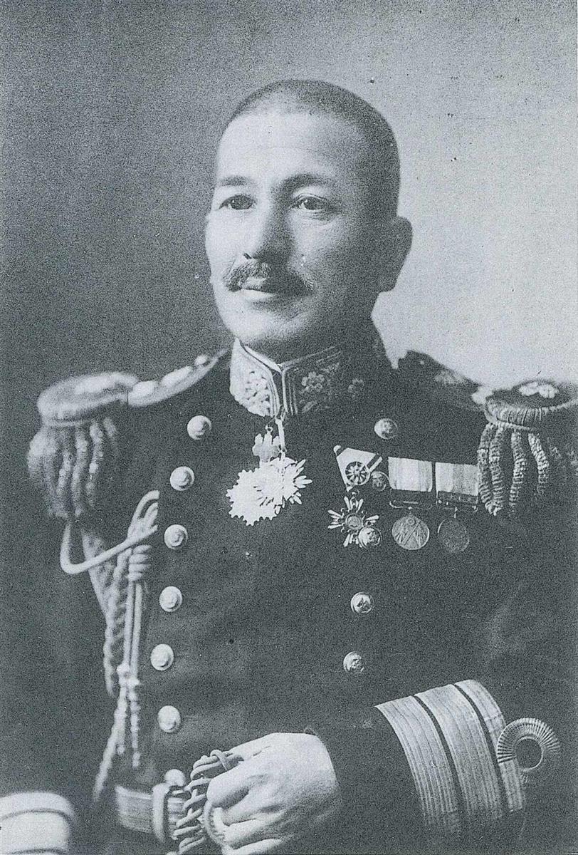 日米戦争を「滑稽」と評した海軍の名参謀、秋山真之(大正4年)。名作『坂の上の雲』の主人公の一人としても知られる(秋山真之会編『秋山真之』から)
