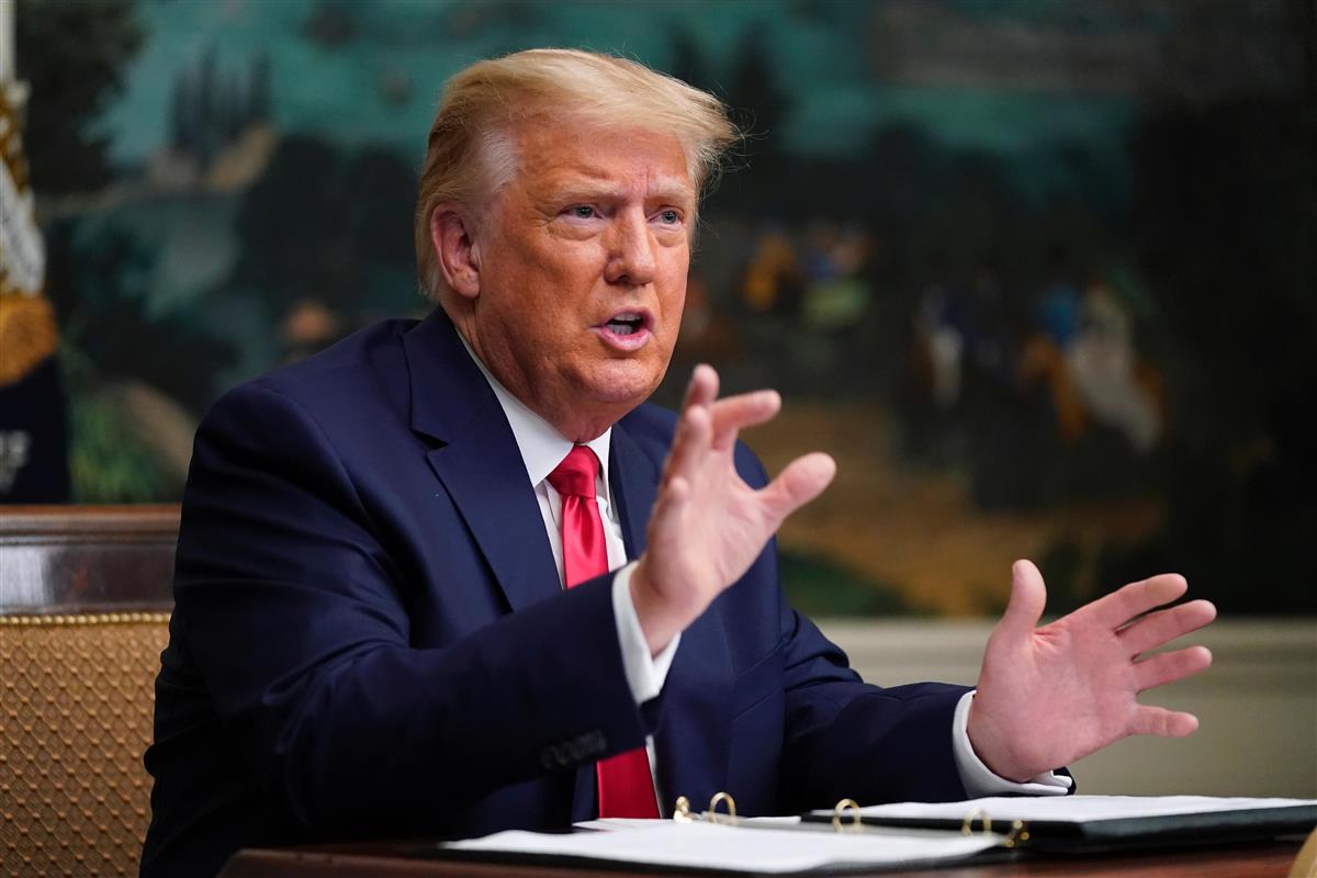 ビデオ会議後のトランプ米大統領。ソマリア駐留米軍の大幅な撤収を命じた(AP)