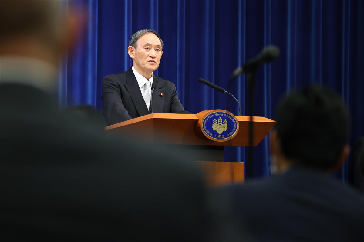 就任後初の記者会見に臨む、菅義偉首相=16日午後、首相官邸(松本健吾撮影)