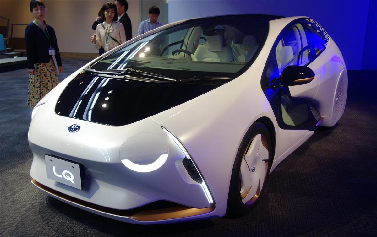 トヨタ自動車がコンセプトカーとして開発した、AI搭載の自動運転EV「LQ」=2019年10月