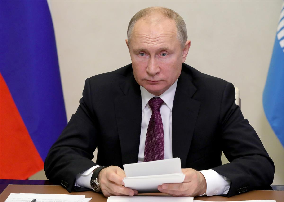 対外債務を拒否するロシアのプーチン大統領。背景にはソ連崩壊後の経済破綻のトラウマがある(AP)
