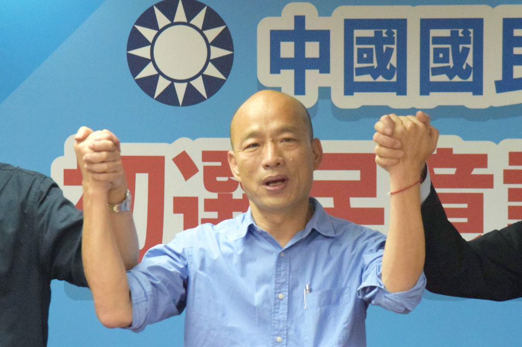 １５日、台北市内の中国国民党本部で、予備選に勝利し気勢を上げる韓国瑜高雄市長（田中靖人撮影）