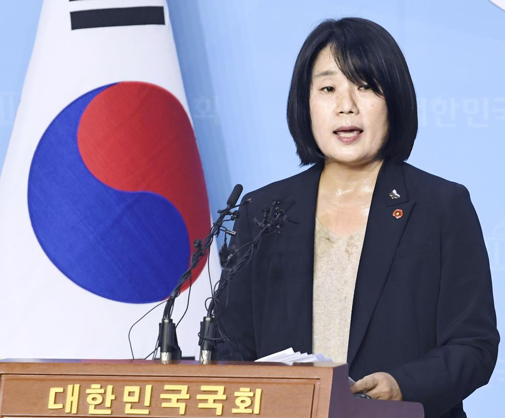 5月29日、ソウル市内で記者会見する「日本軍性奴隷制問題解決のための正義記憶連帯」の尹美香・前代表(共同)