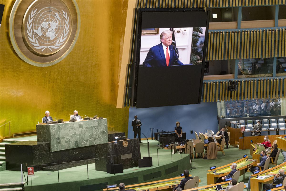 収録ビデオで国連総会の一般討論演説に臨むトランプ米大統領=22日、ニューヨーク(AP)