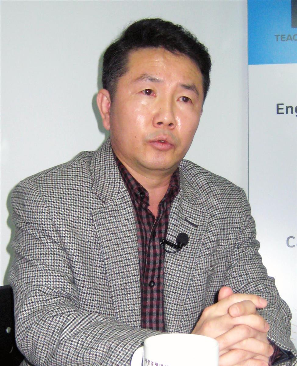北朝鮮の感染病対応について証言する崔政訓氏 =ソウル(桜井紀雄撮影)