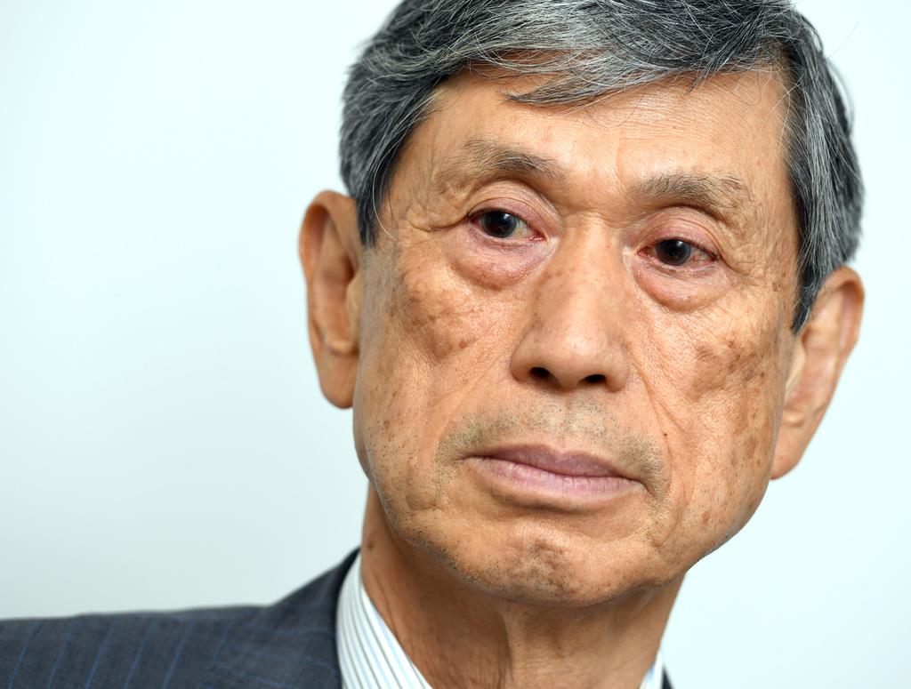 インタビューに答える高村正彦前自民党副総裁=10日、東京・永田町の自民党本部(酒巻俊介撮影)