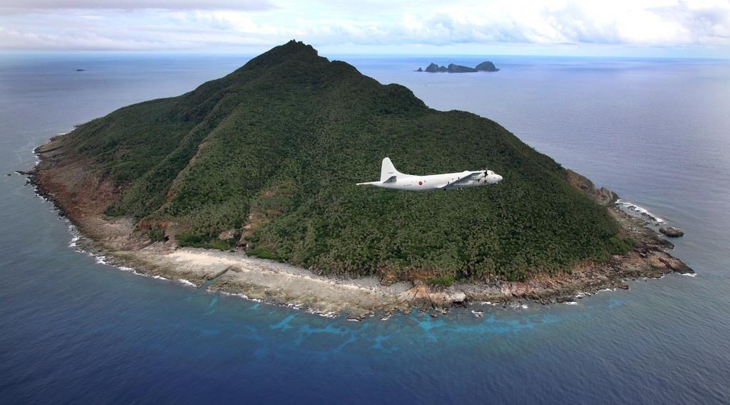 尖閣諸島を含む東シナ海上空=沖縄・尖閣諸島(鈴木健児撮影)
