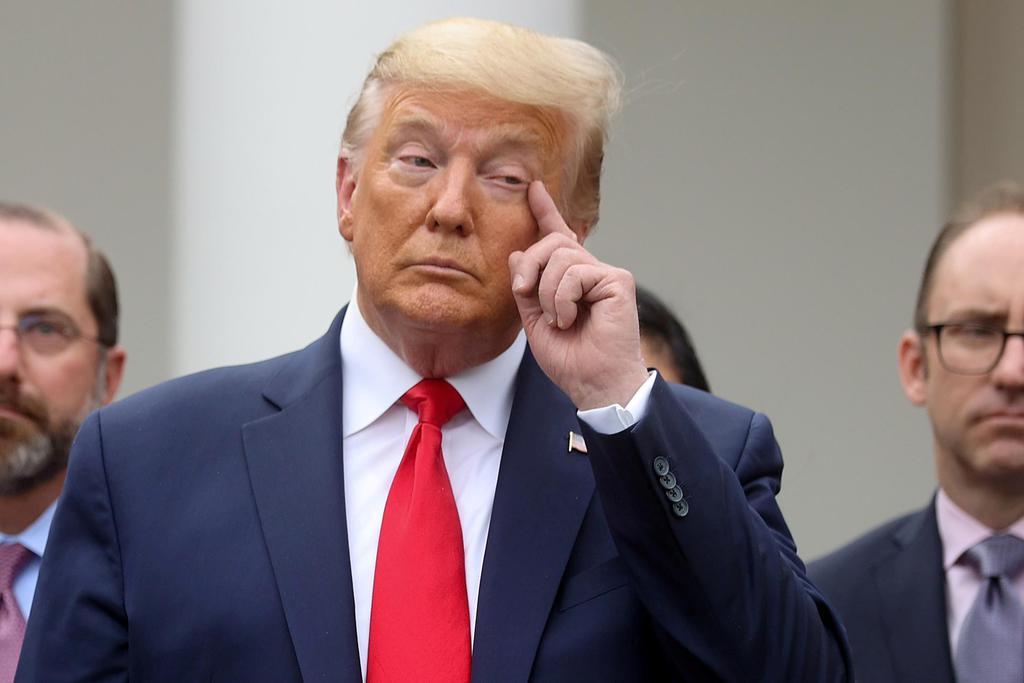 13日、米ワシントンのホワイトハウスで新型コロナウイルスへの対応について記者会見するトランプ大統領(ロイター)