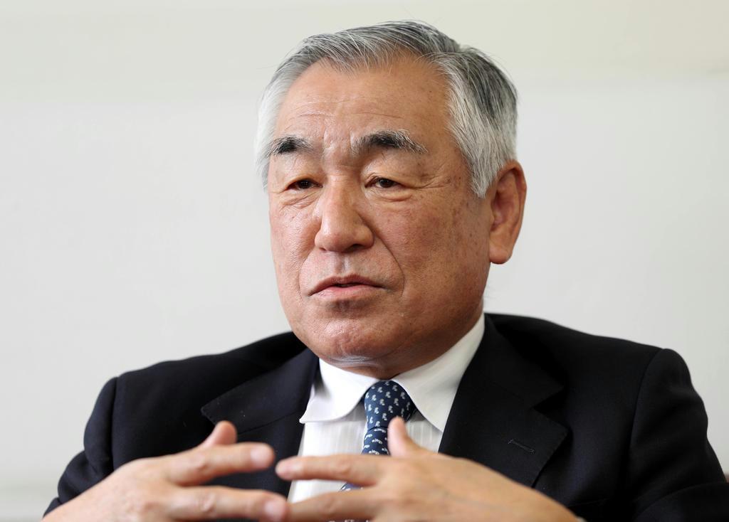 インタビューに応じる折木良一元統合幕僚長=東京都千代田区(松井英幸撮影)