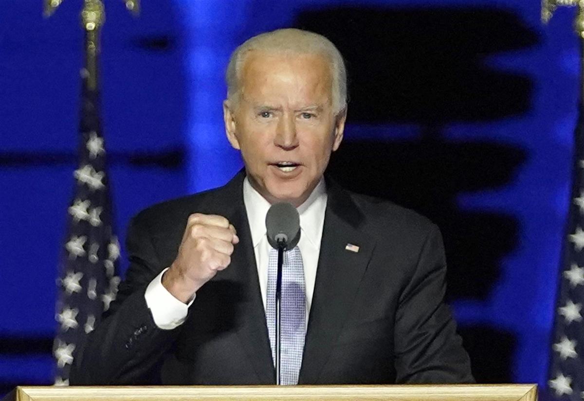 11月7日、米デラウェア州ウィルミントンで勝利宣言する民主党のバイデン前副大統領(AP)
