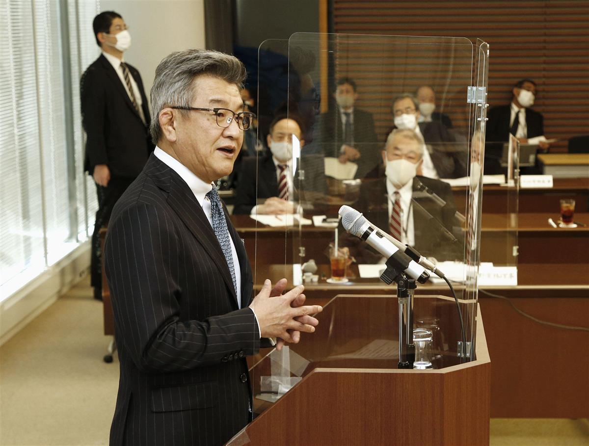 共同通信社で開かれた放送協議会運営委員会で講演する武田良太総務相=17日午後、東京都港区