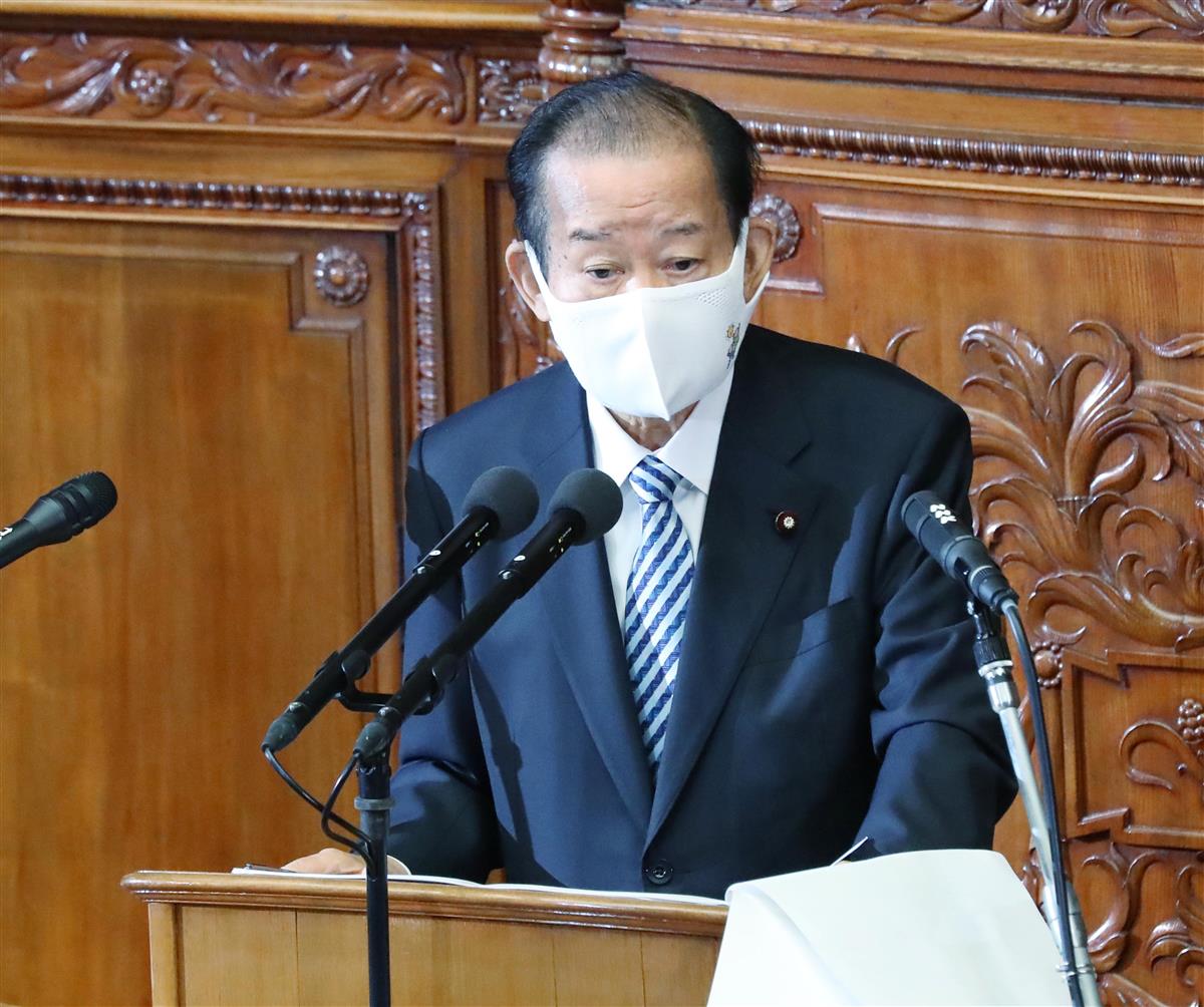 衆院本会議で代表質問を行う自民党・二階俊博幹事長=20日午後、国会(春名中撮影)