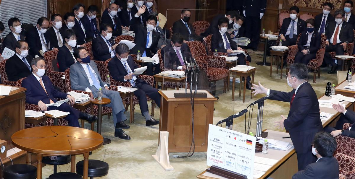 衆参両院の予算委員会では野党が政府への追及を強めた。写真は参院予算委=28日午後、参院第1委員会室(春名中撮影)