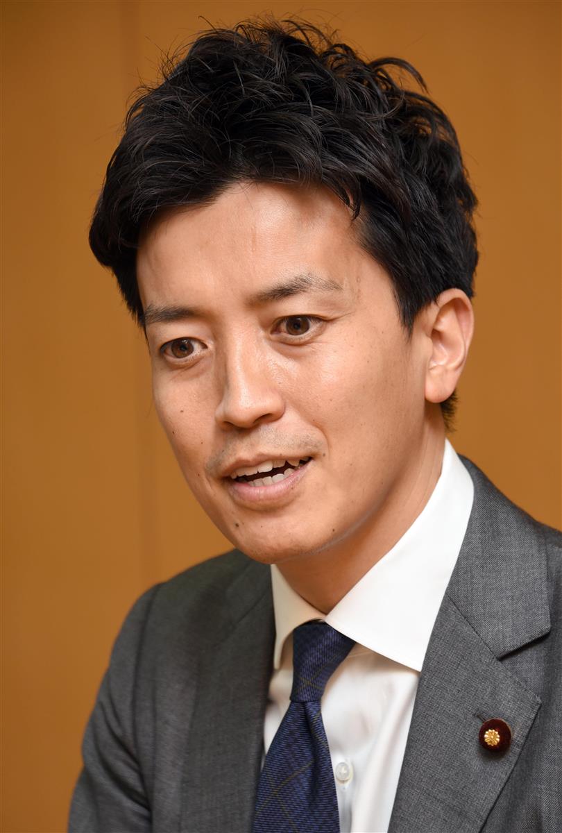 インタビューに答えるワクチン担当の河野大臣の補佐官を務める小林史明衆院議員=5日、東京・永田町の内閣府(酒巻俊介撮影)