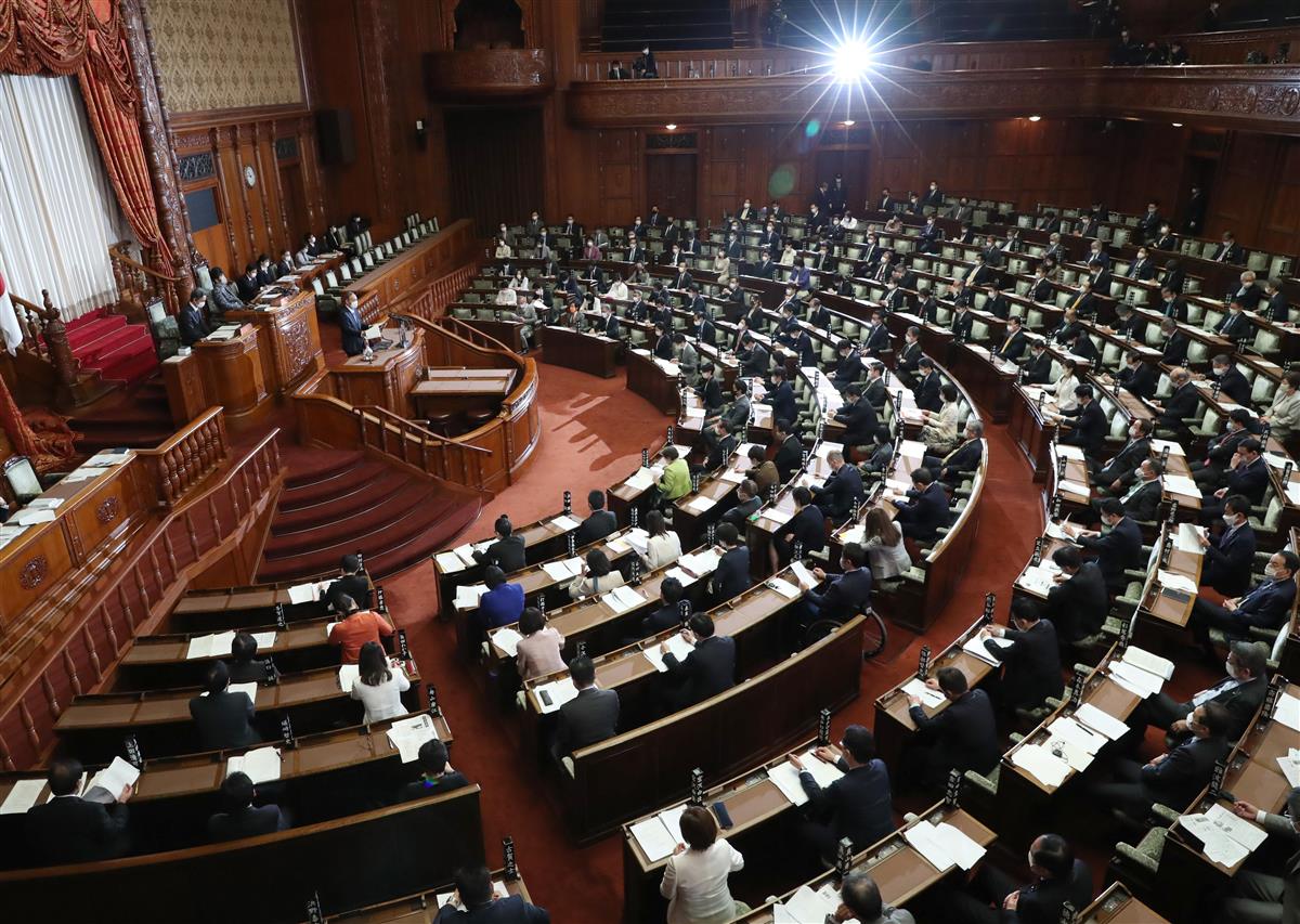 新型コロナウイルス感染対策をめぐり、特措法改正案の審議が行われる参院本会議=2月2日、国会(春名中撮影)
