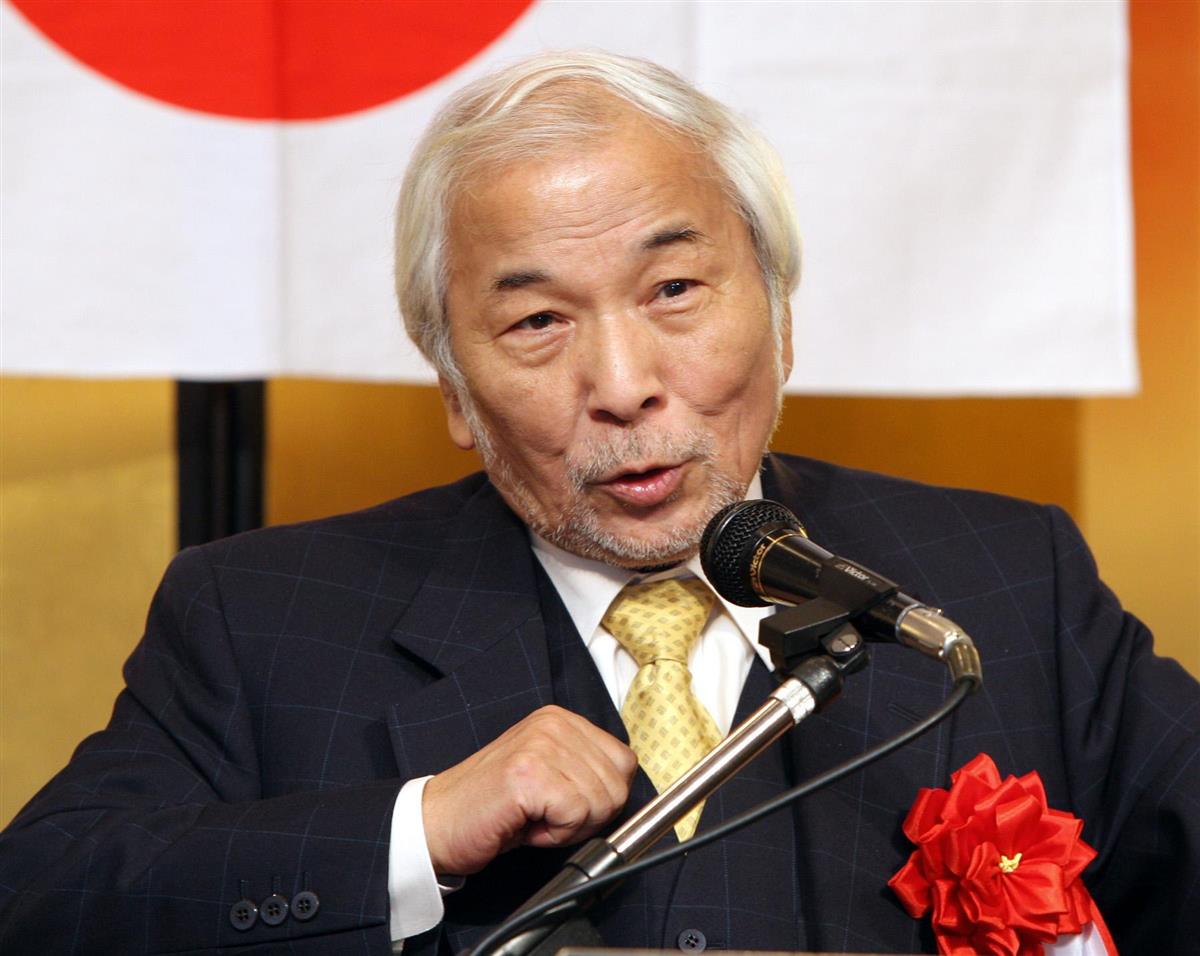 奈良「正論」懇話会で講演する在りし日の西部邁氏=平成22年3月