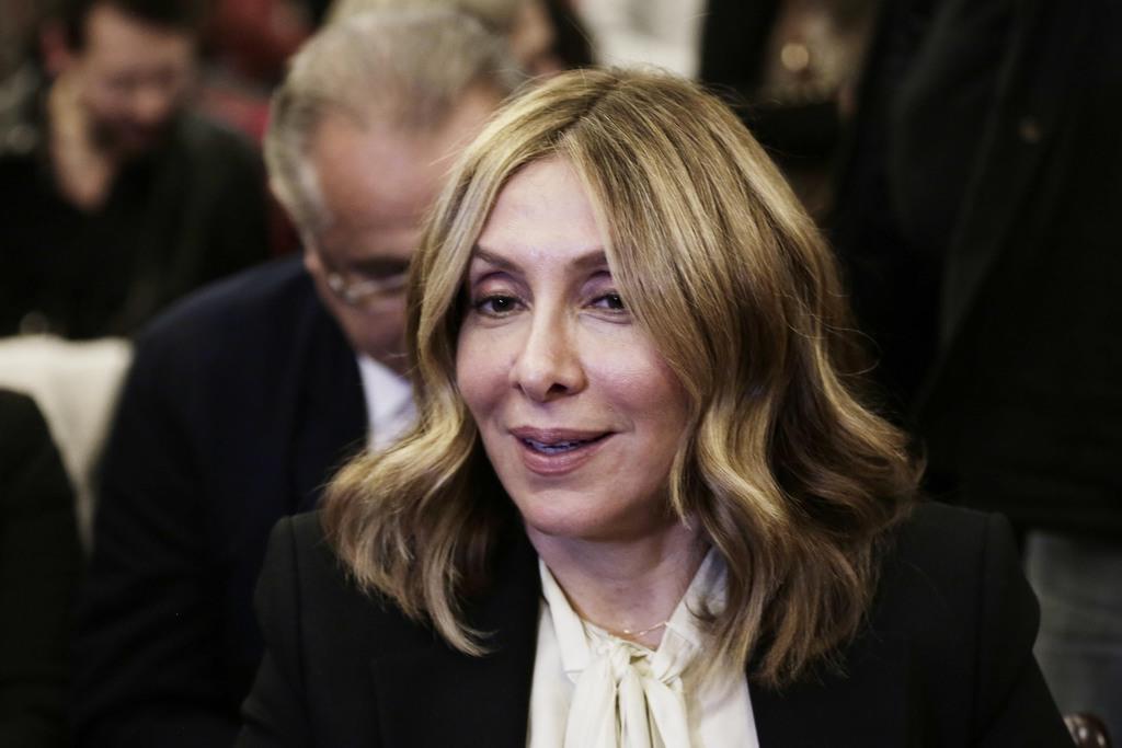 ８日、レバノン・ベイルートで行われたゴーン被告の記者会見に姿を見せた妻のキャロル容疑者(AP）