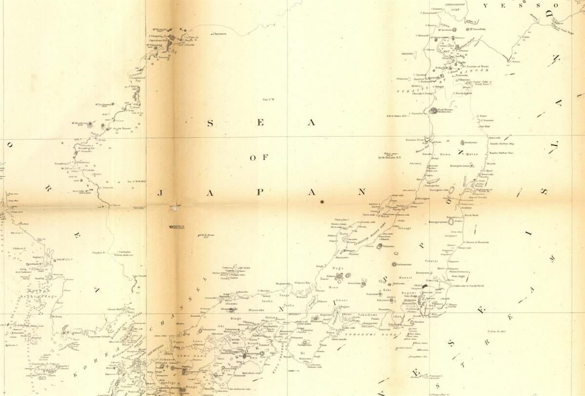 １８５６年刊行の「ペリー提督日本遠征記」の付図。「ＳＥＡ　ＯＦ　ＪＡＰＡＮ」の表記がある（舩杉力修准教授提供）