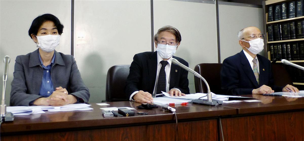 少年法改正に反対する意見書を法制審議会の担当部会に提出後、記者会見する元裁判官ら=5月26日、東京・霞が関の司法記者クラブ