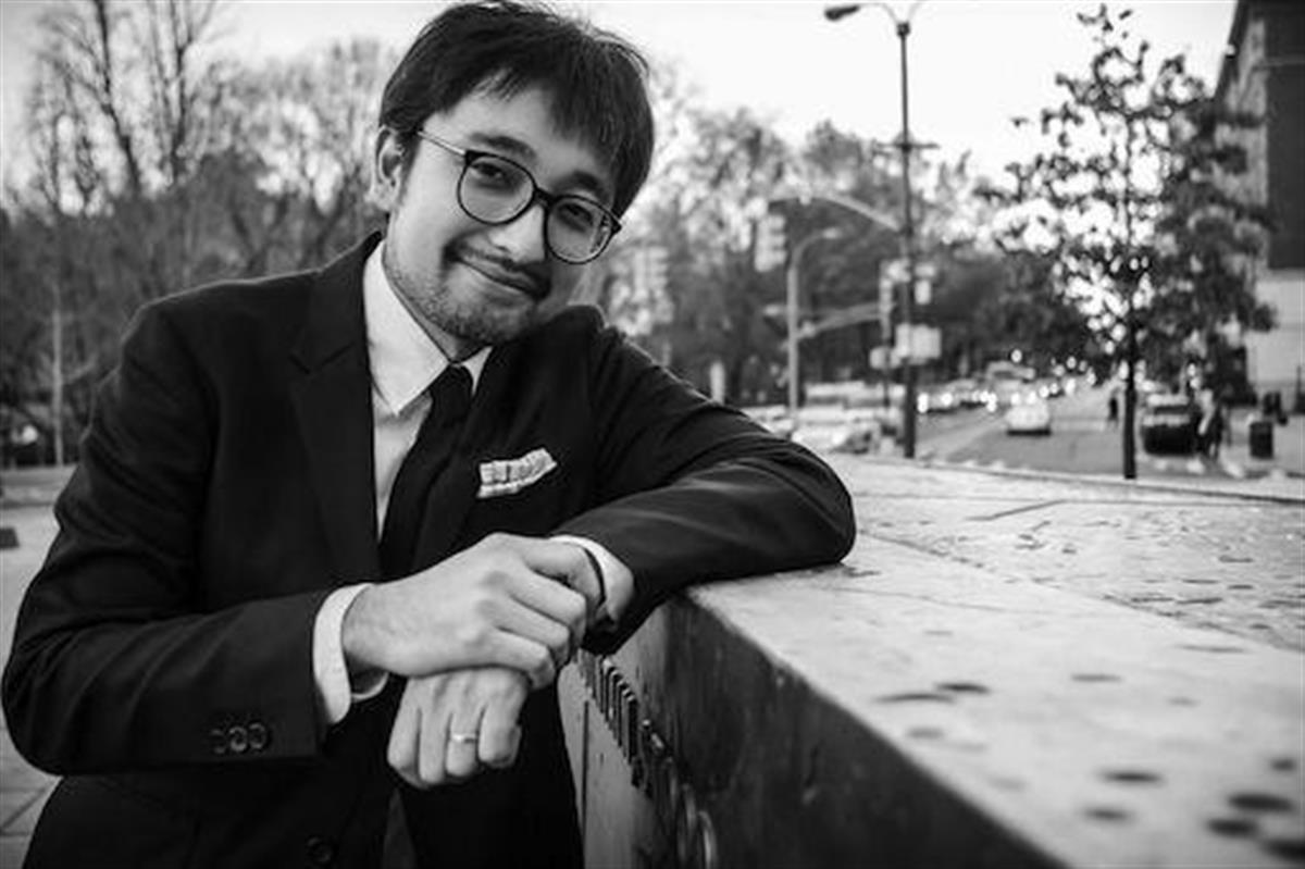 米ニューヨークで活動するジャズピアニストの海野雅威さん(本人のホームページより)