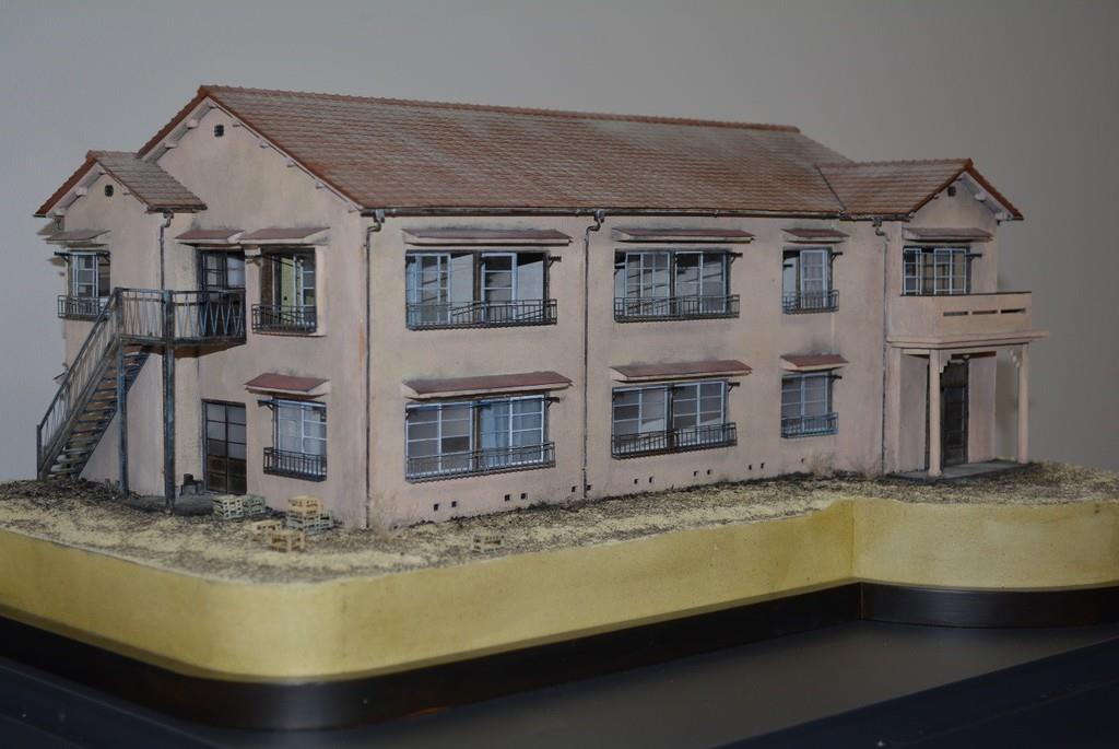 豊島区が作成したトキワ荘の模型（区提供）