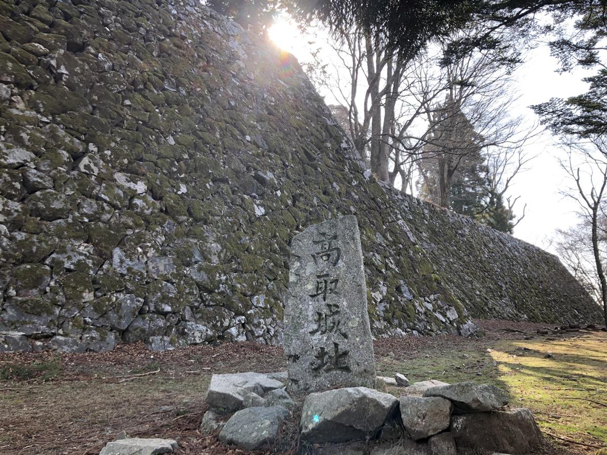 高取山の山頂に築かれた高取城。日本三大山城の一つに数えられる=奈良県高取町