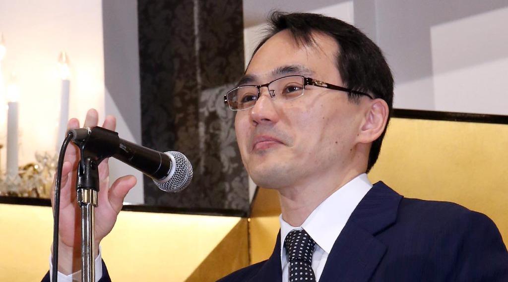 坂井秀至八段=2016年11月、大阪市