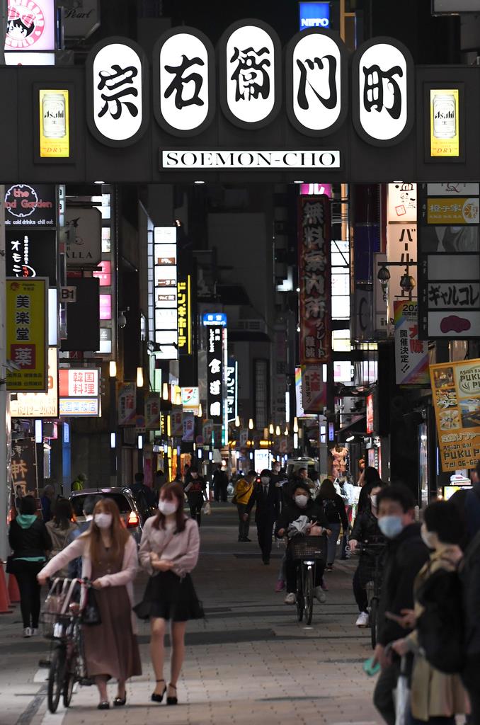 大阪・ミナミの宗右衛門町=9日午後、大阪市中央区(安元雄太撮影)
