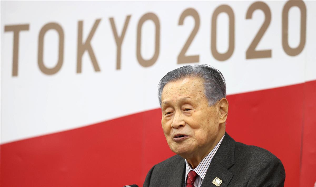 職員に向け、年頭の挨拶を行う東京五輪・パラリンピック大会組織委の森喜朗会長(納冨康撮影)