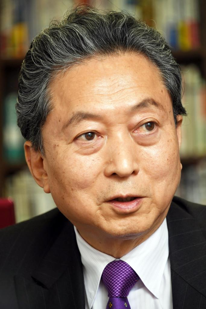 鳩山由紀夫元首相=東京・永田町の事務所(酒巻俊介撮影)