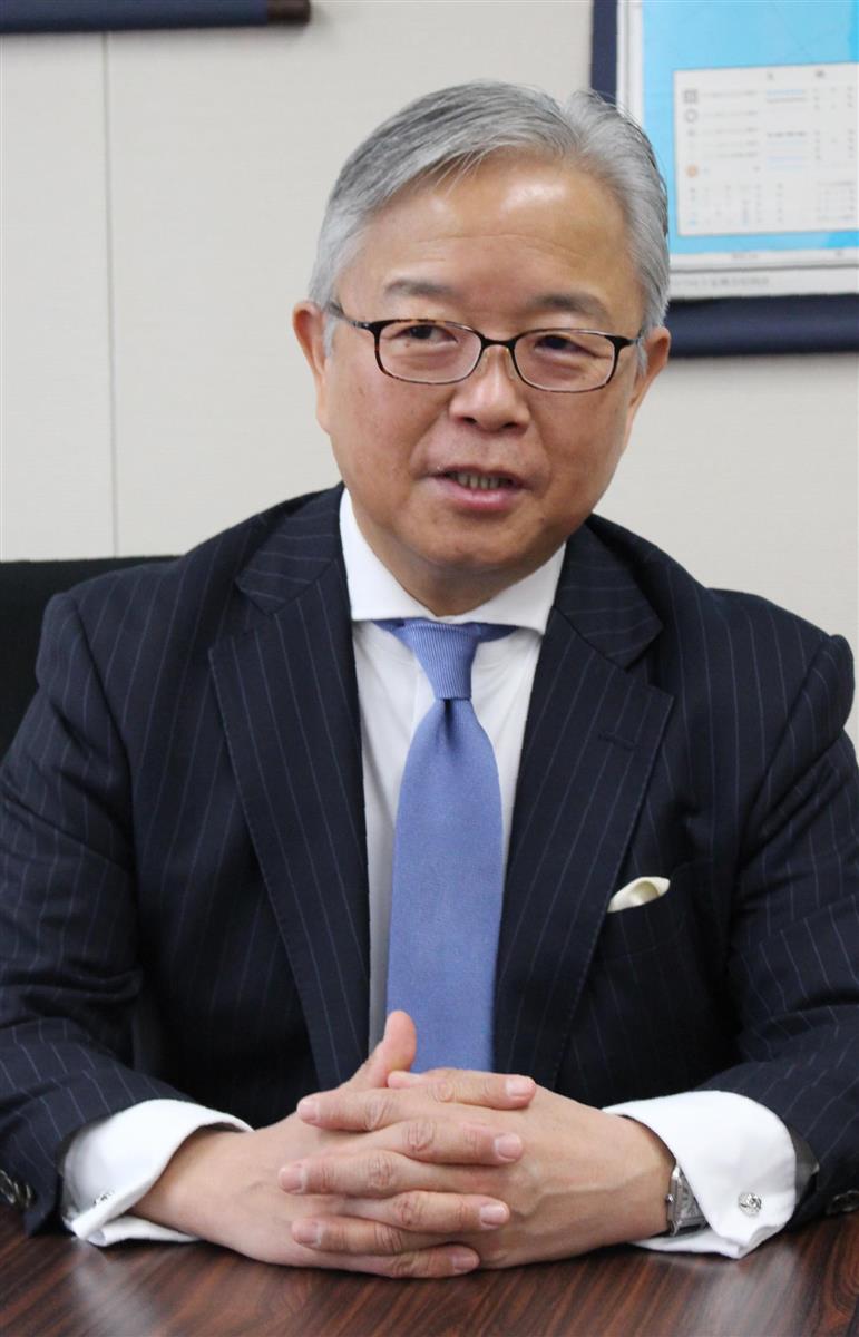 インタビューに応じる外務省の植野篤志・国際協力局長=外務省