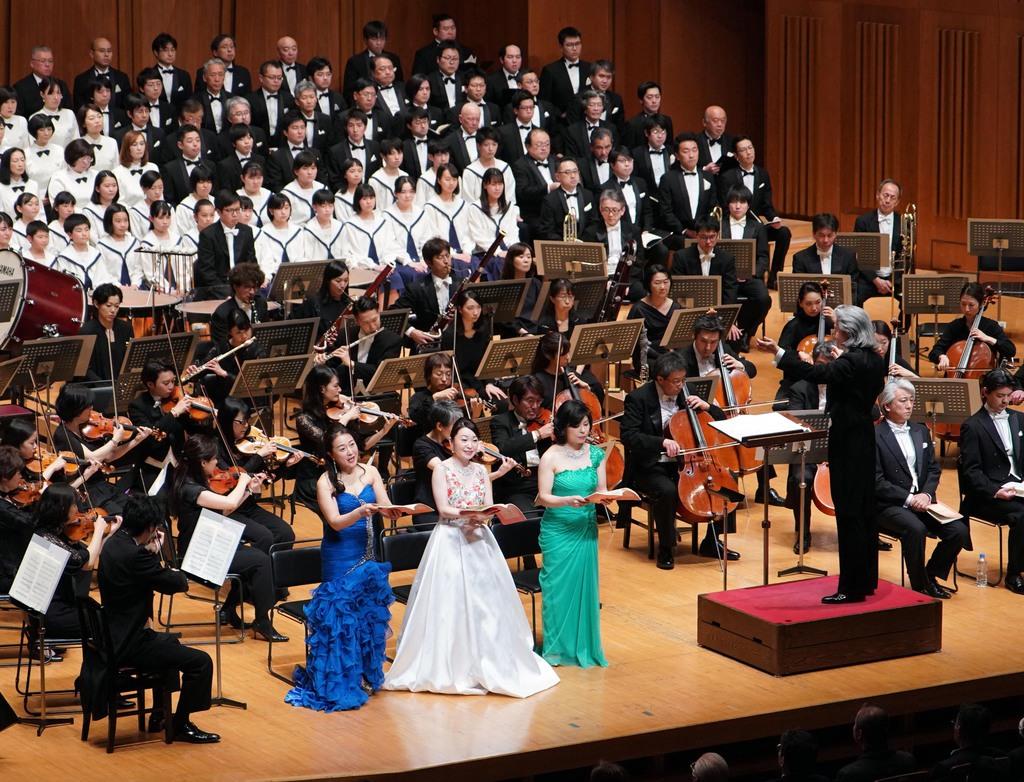 交声曲「海道東征」の演奏=12日午後、東京都豊島区の東京芸術劇場(桐原正道撮影)