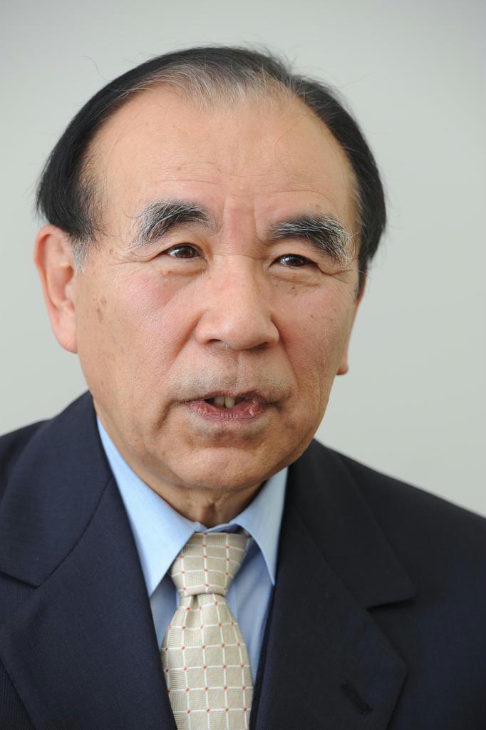 駒沢大学名誉教授の西修氏