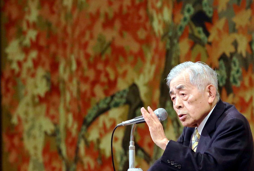 正論大賞受賞記念大阪講演会 講演を行う木村汎・北海道大学名誉教授=平成29年3月23日、大阪市北区(彦野公太朗撮影)