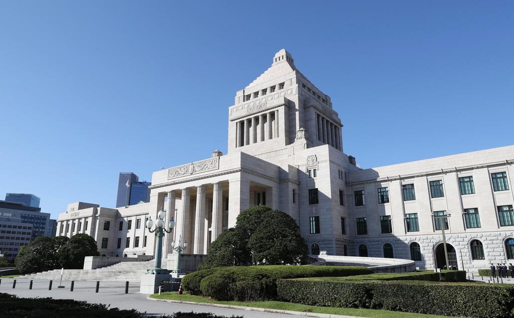 東京都千代田区永田町の国会議事堂=2019年10月