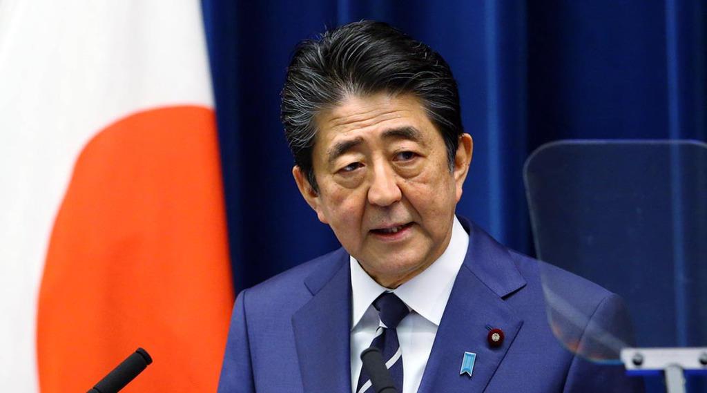 記者会見する安倍晋三首相=2月29日午後、首相官邸(萩原悠久人撮影)