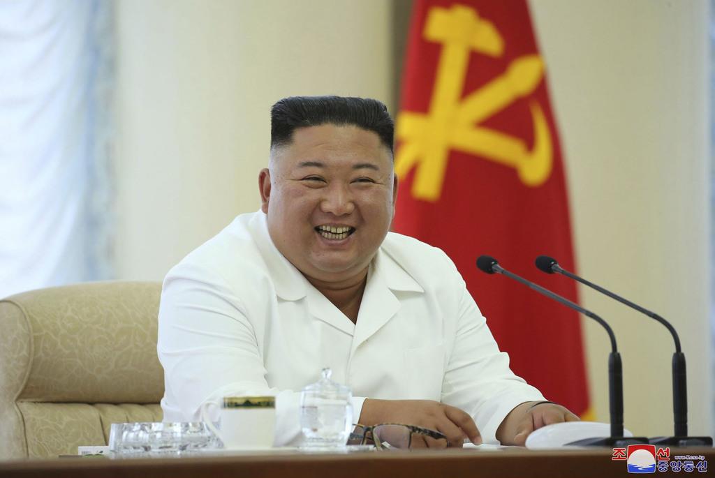 北朝鮮の朝鮮労働党政治局会議に出席した金正恩党委員長。朝鮮中央通信が8日配信した(朝鮮通信=共同)