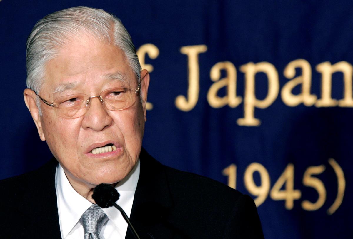 2007年6月、東京・有楽町の日本外国特派員協会で記者会見する台湾の李登輝元総統(ロイター)