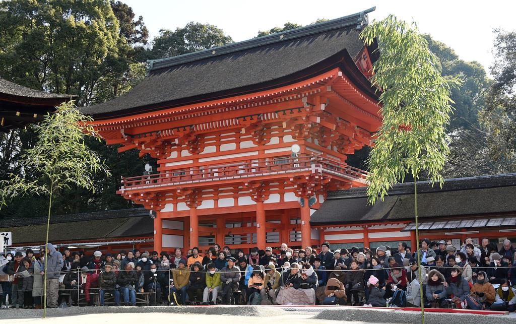 多くの観光客が集まる下鴨神社(永田直也撮影)