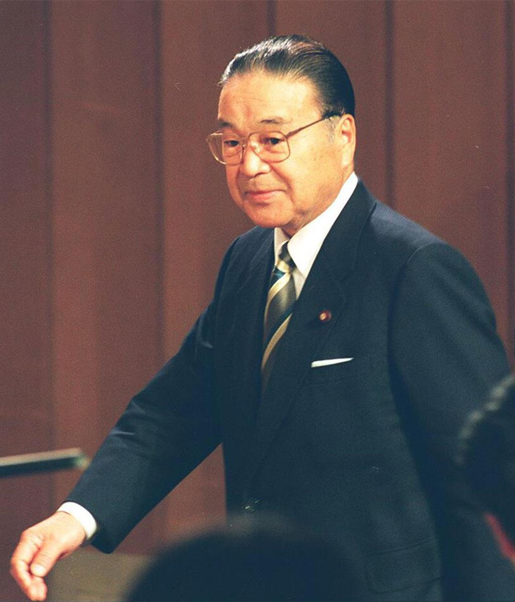 自民党幹事長、内閣官房長官などを歴任した実力者・梶山静六氏。梶山氏は1988年、国家公安委員長として北朝鮮による日本人拉致事件の存在を初めて認めた=96年撮影